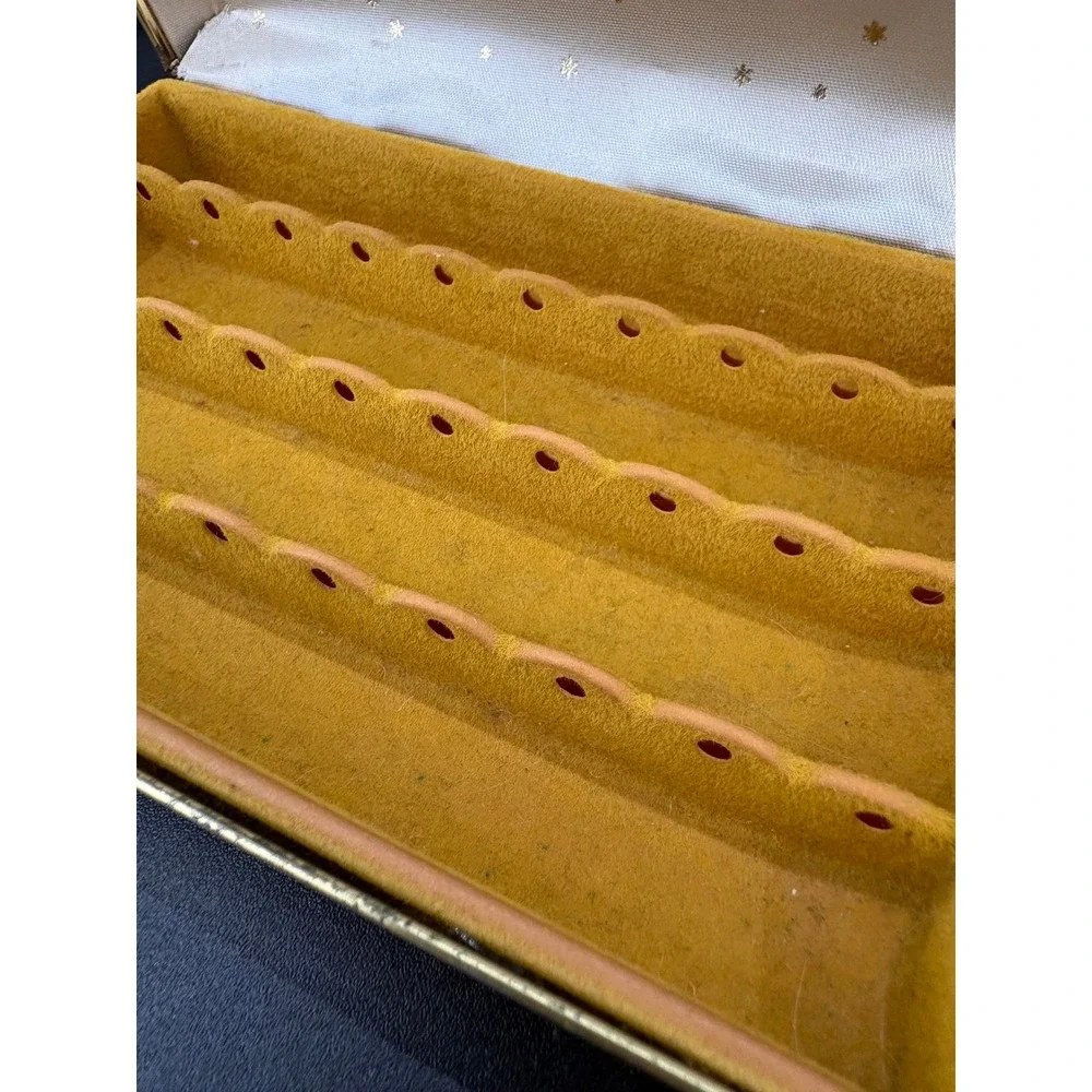 Vintage Mele Clamshell Jewelry Box For Earrings Travel Case Organizer